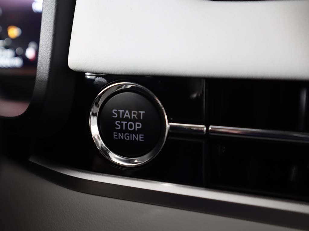 New 2025 Mitsubishi Outlander AWD image 43