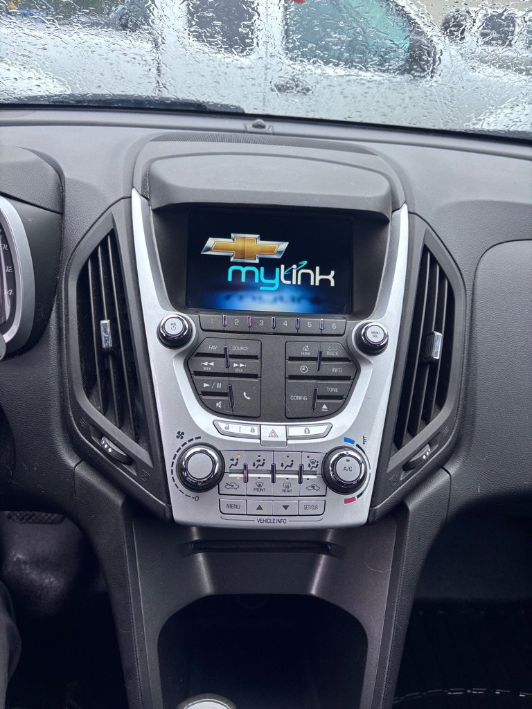 Used 2015 Chevrolet Equinox LT w/ Driver Convenience Package AWD/4WD image 17