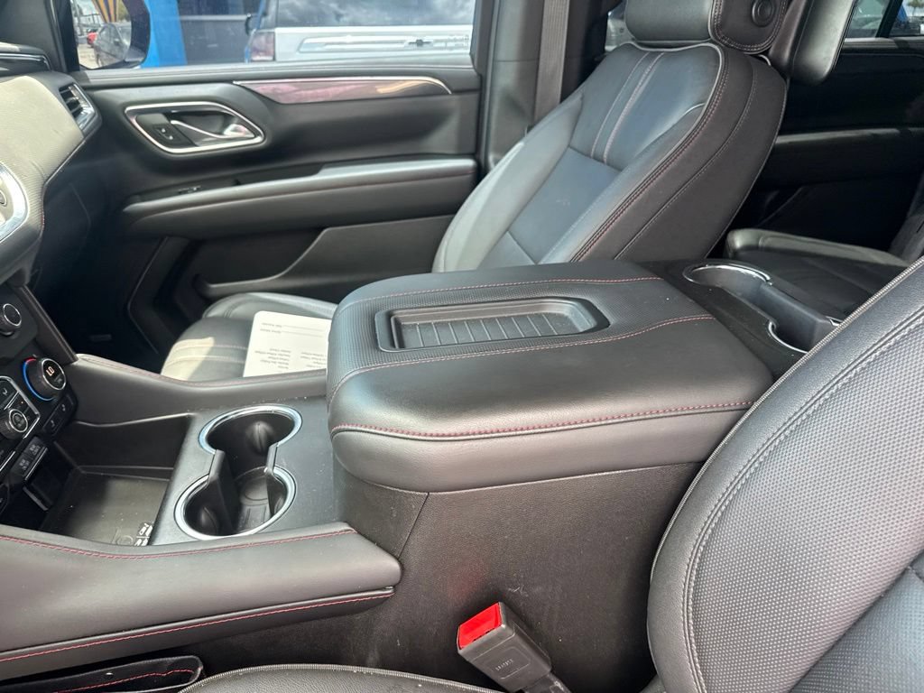 Used 2023 Chevrolet Suburban RST w/ Luxury Package AWD/4WD image 17