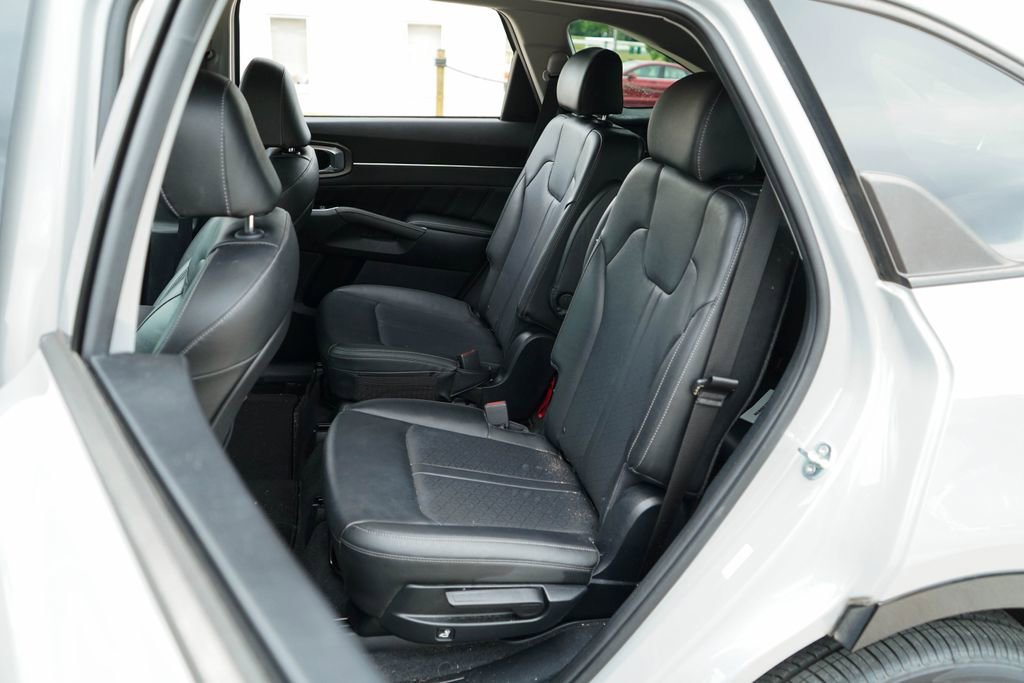 Used 2022 Kia Sorento SX FWD image 9
