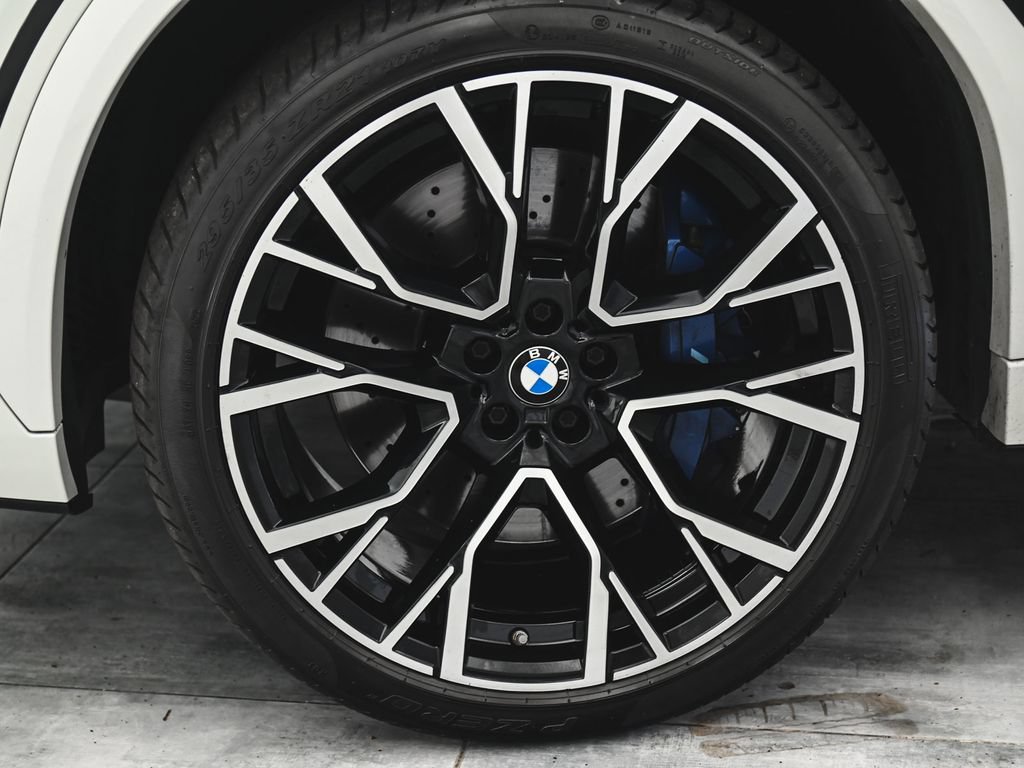 Used 2021 BMW X6 M AWD/4WD image 7