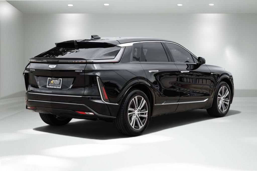Used 2024 Cadillac Lyriq Luxury RWD image 6