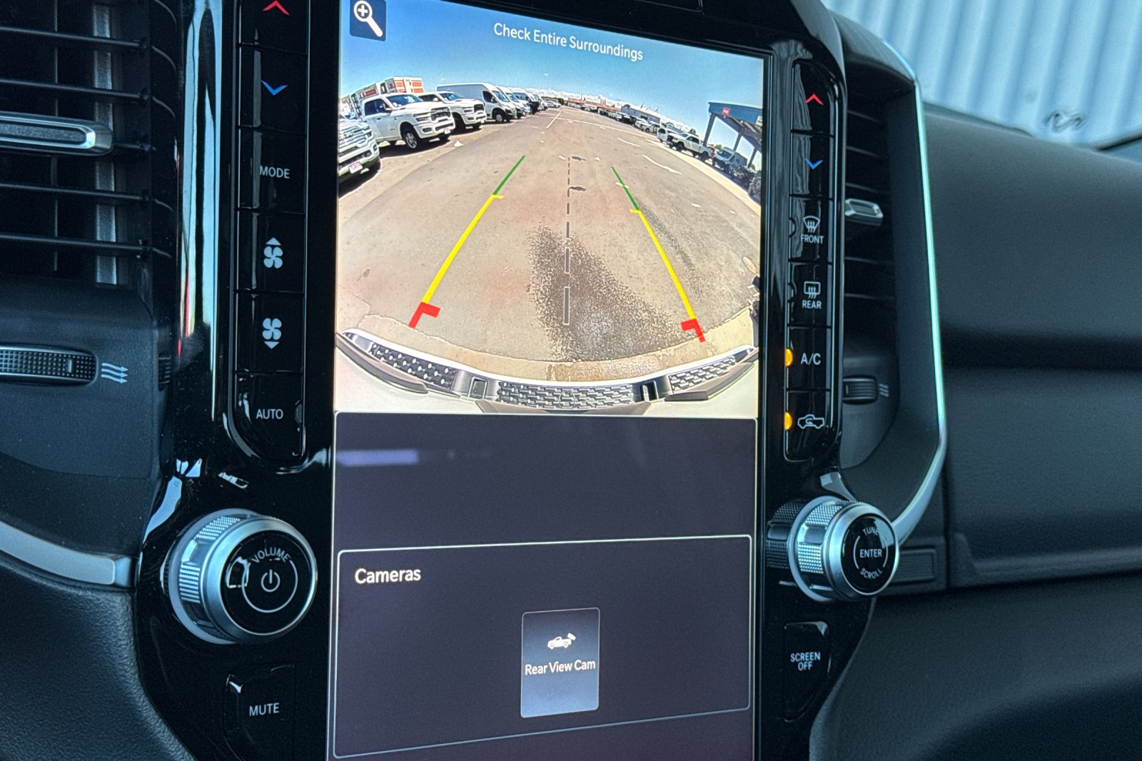 New 2026 RAM 1500 4x4 Crew Cab image 18