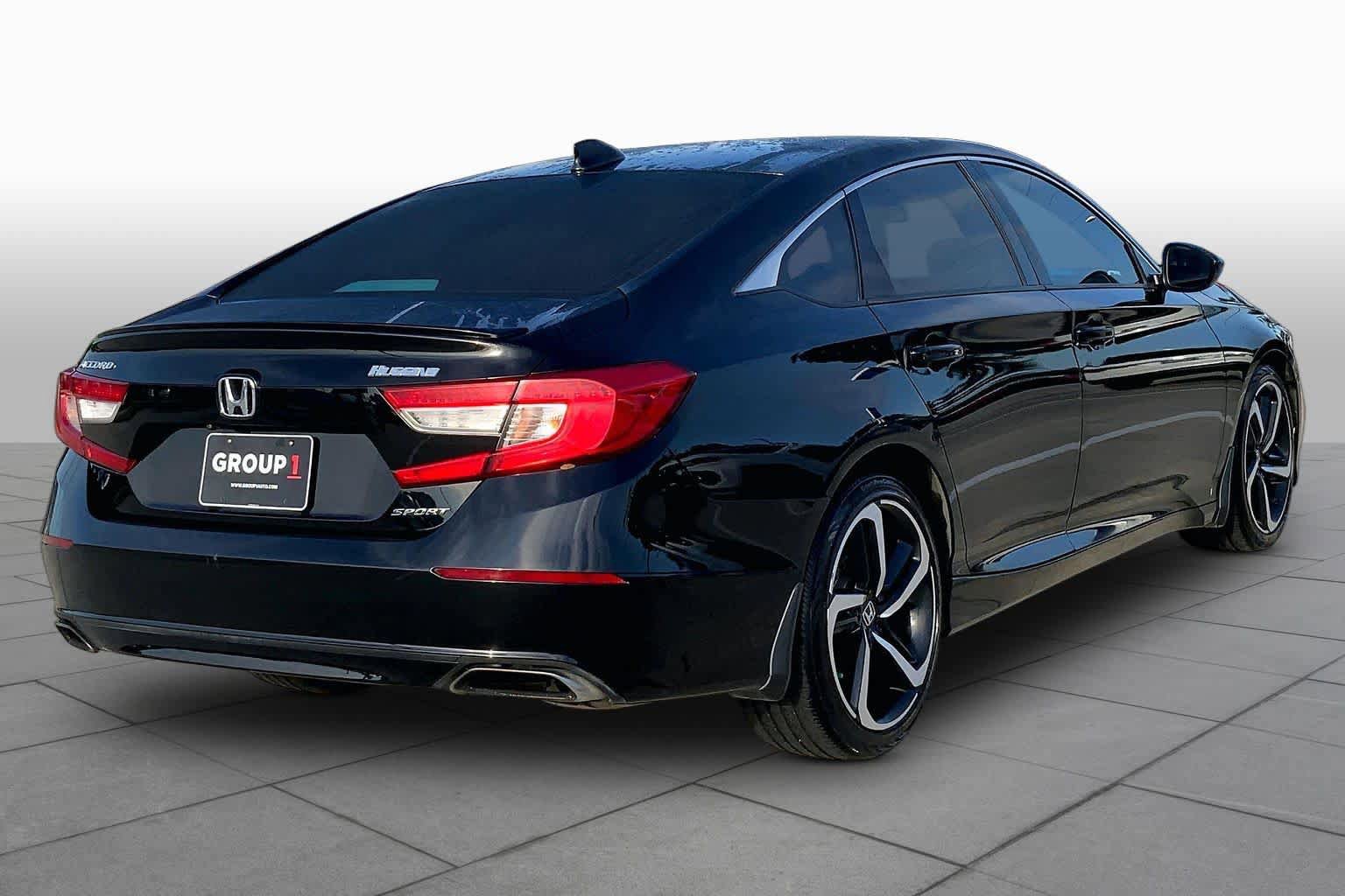 Used 2018 Honda Accord Sport image 13