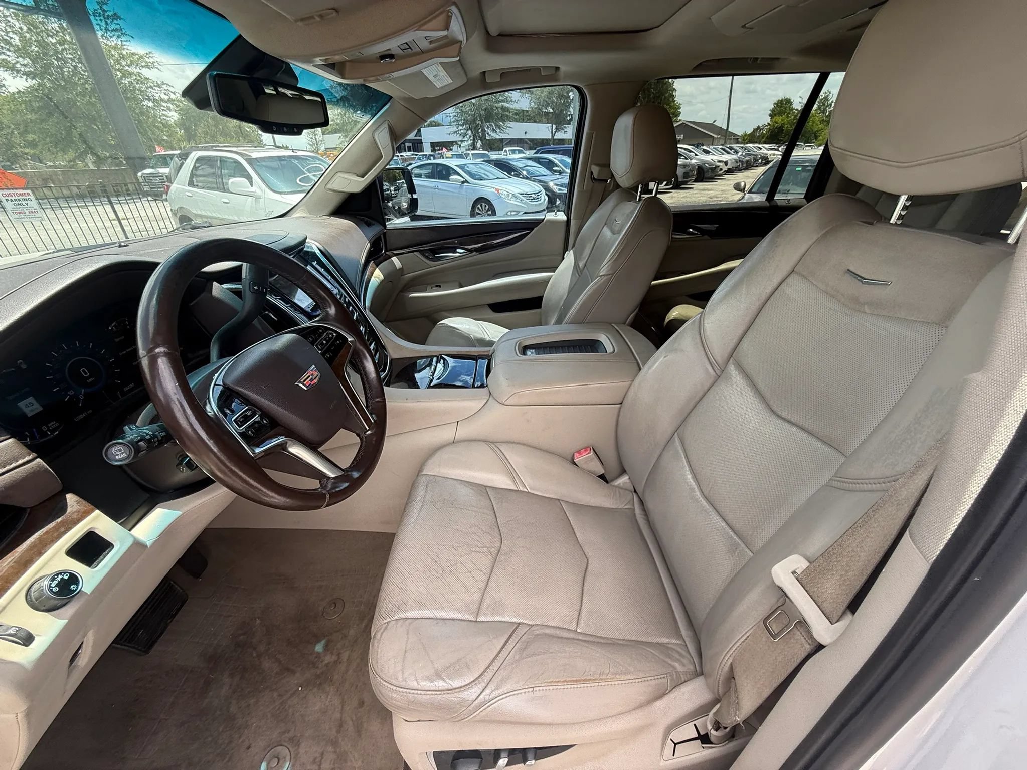 Used 2016 Cadillac Escalade ESV Premium RWD image 12
