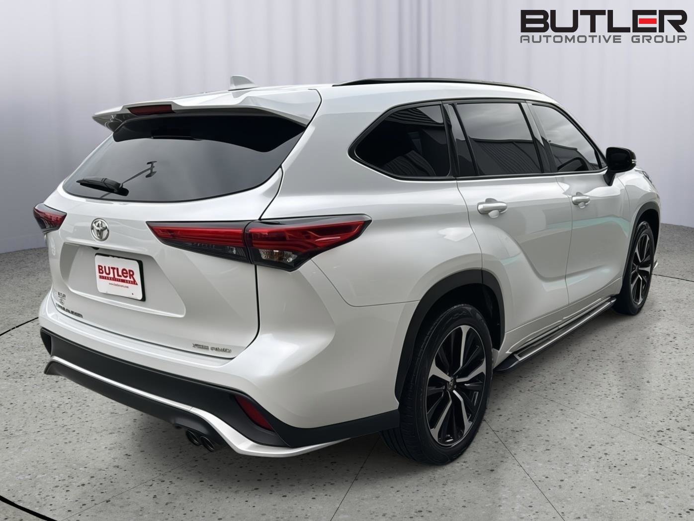 Used 2022 Toyota Highlander XSE image 5