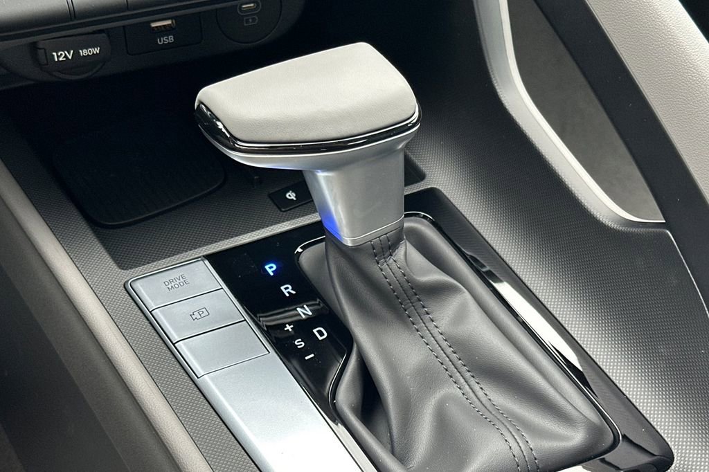 New 2026 Hyundai Elantra Sport image 17