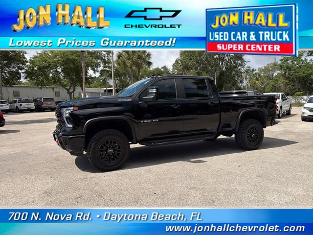 Used 2024 Chevrolet Silverado 2500 ZR2 w/ Technology Package AWD/4WD image 3