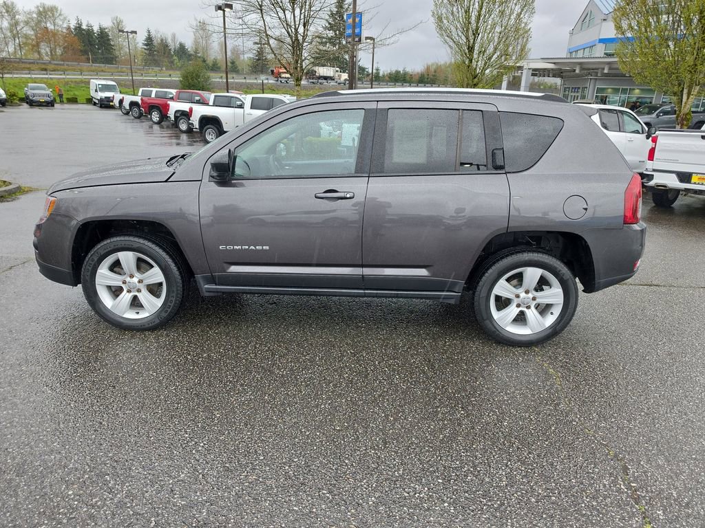 Used 2017 Jeep Compass Sport w/ Power Value Group AWD/4WD image 3
