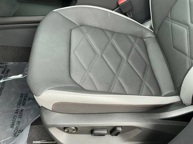 Used 2024 Volkswagen Atlas Peak Edition SE AWD/4WD image 17