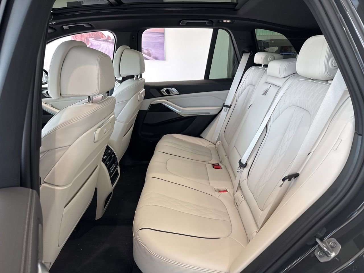 New 2026 BMW X5 xDrive40i AWD/4WD image 42