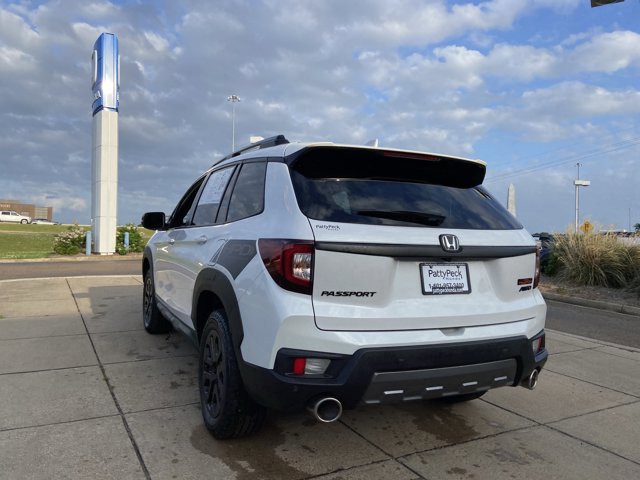 Used 2023 Honda Passport TrailSport image 9