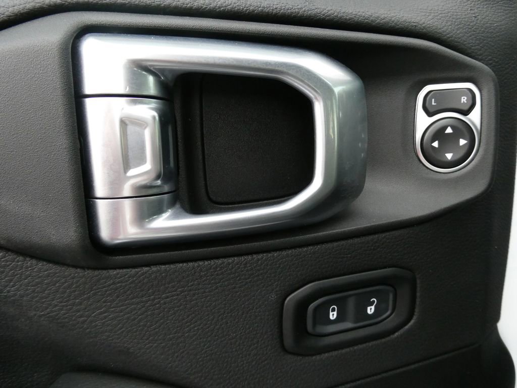 Used 2023 Jeep Gladiator Mojave w/ Cold Weather Group AWD/4WD image 25