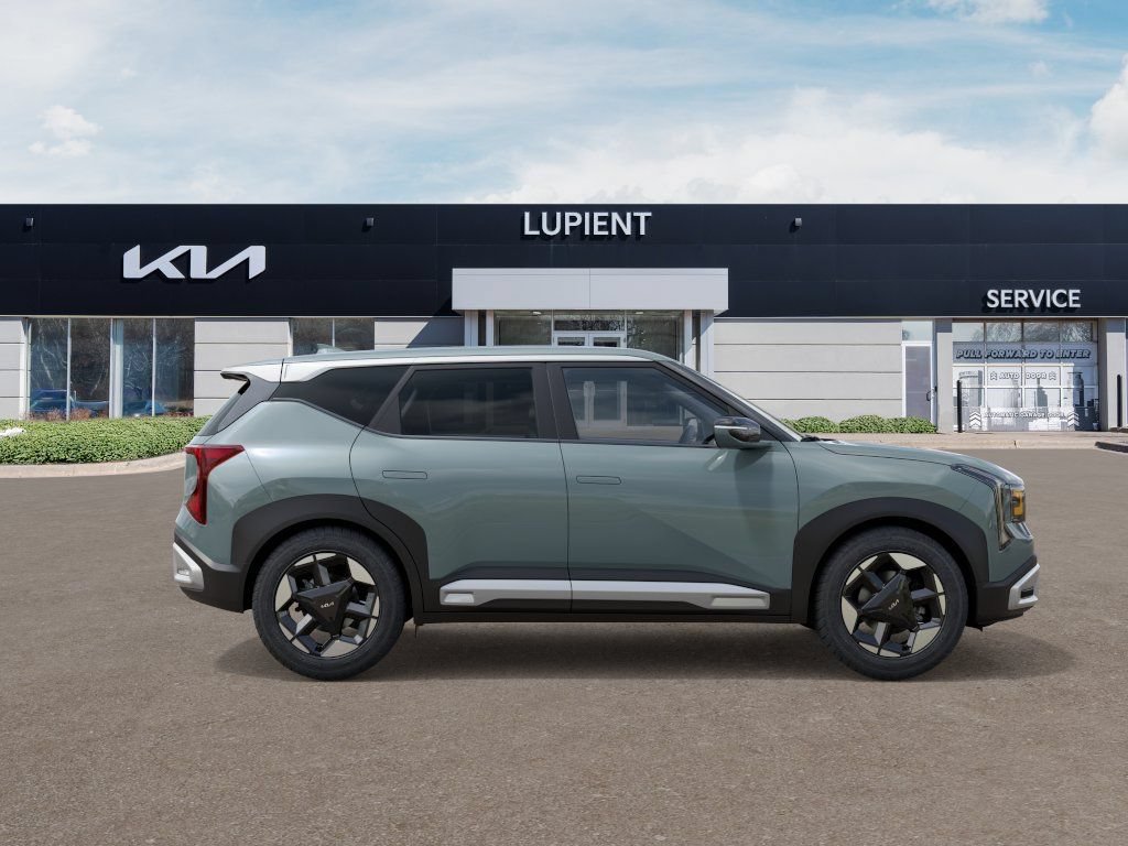 New 2027 Kia Seltos S FWD image 9
