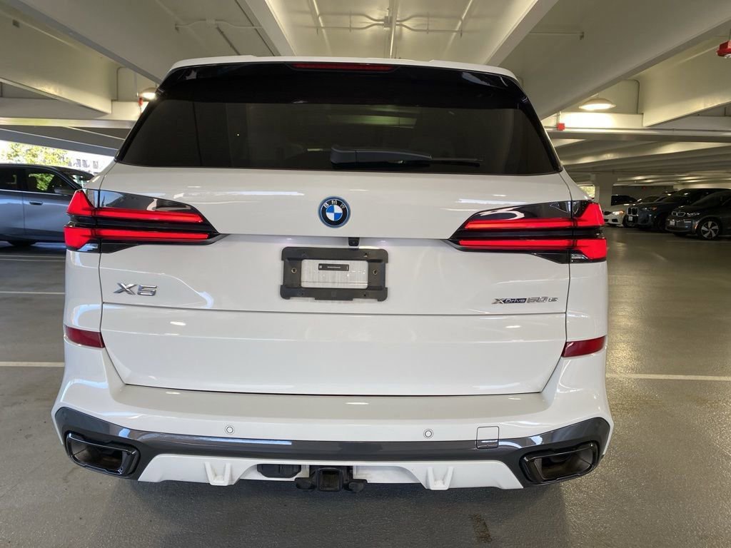 Certified 2024 BMW X5 xDrive50e w/ M Sport Package image 7