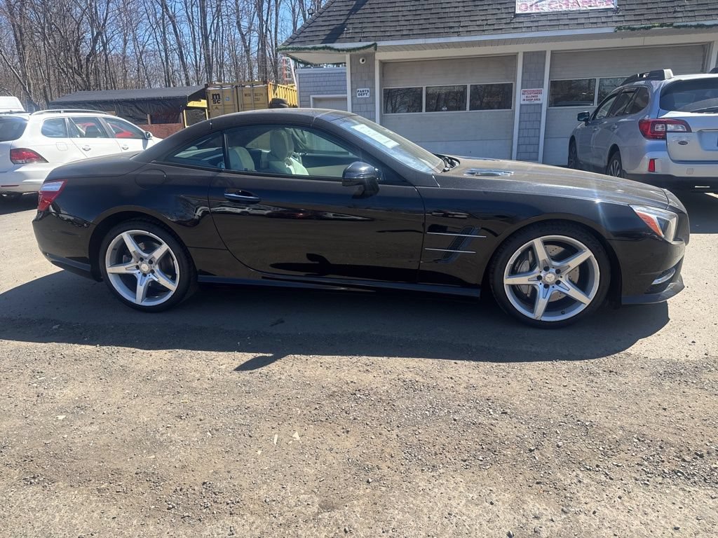 Used 2014 Mercedes-Benz SL 550 image 10