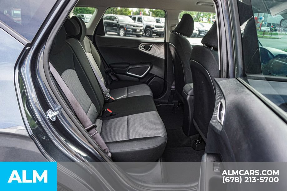 Used 2025 Kia Soul LX w/ LX Technology Package FWD image 22