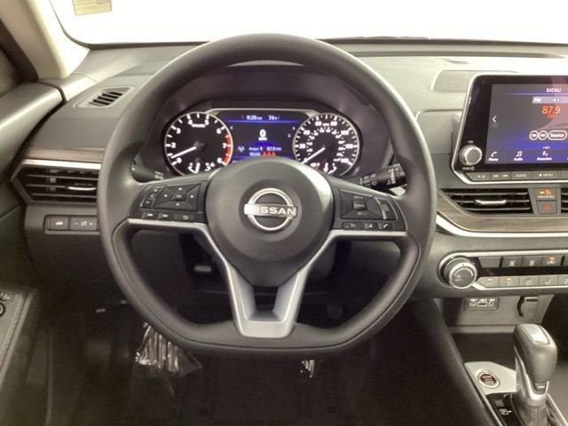 Used 2025 Nissan Altima 2.5 SV FWD image 20