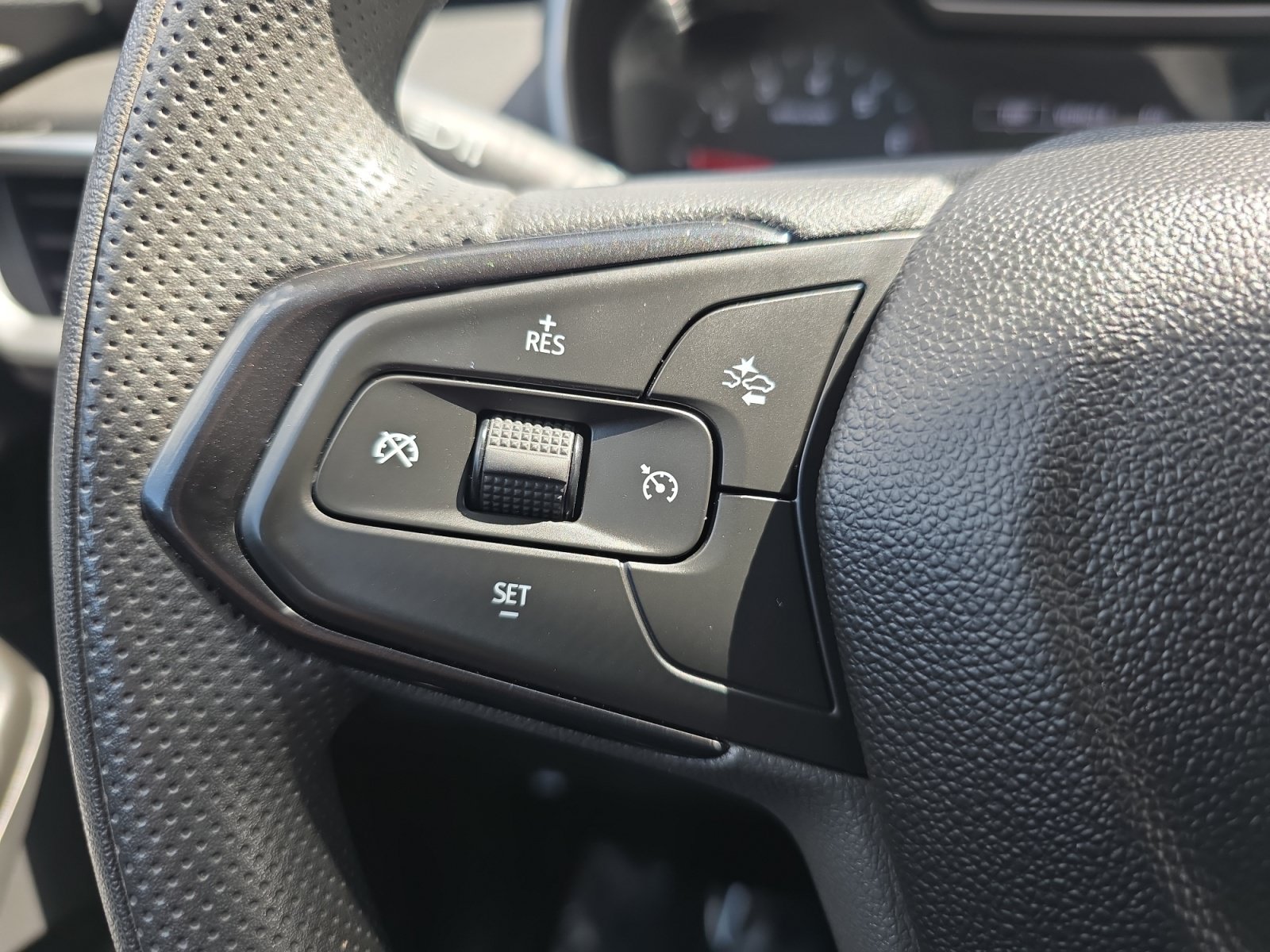 Used 2021 Chevrolet TrailBlazer LS FWD image 17