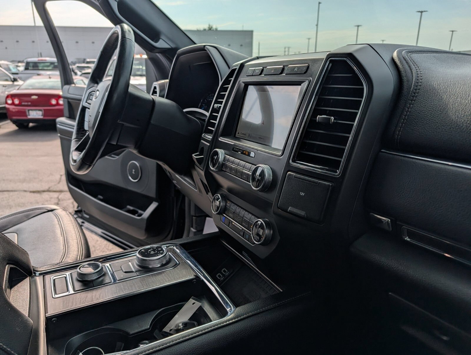 Used 2019 Ford Expedition Limited AWD/4WD image 28