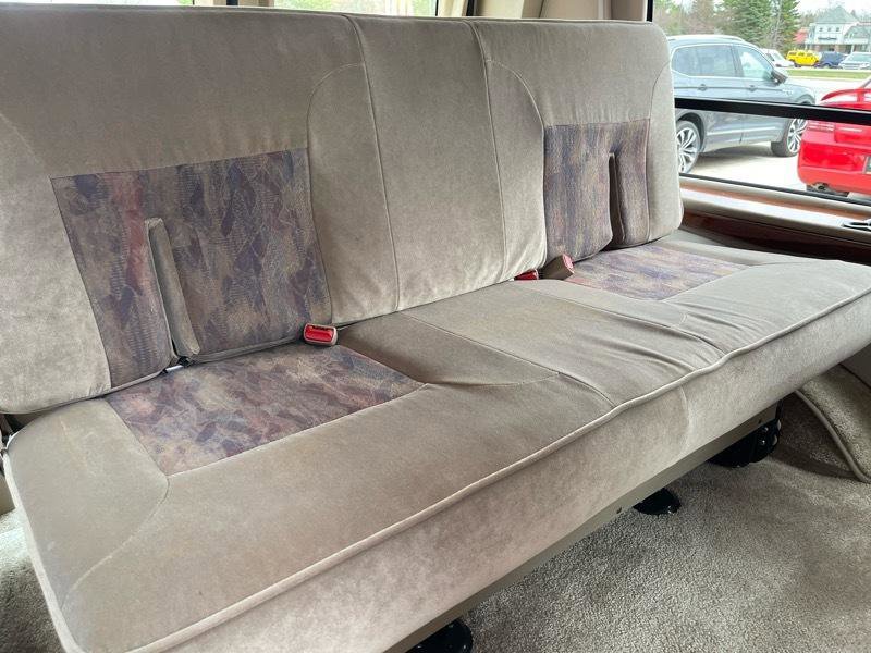 Used 1999 Ford E-150 and Econoline 150 RWD image 34