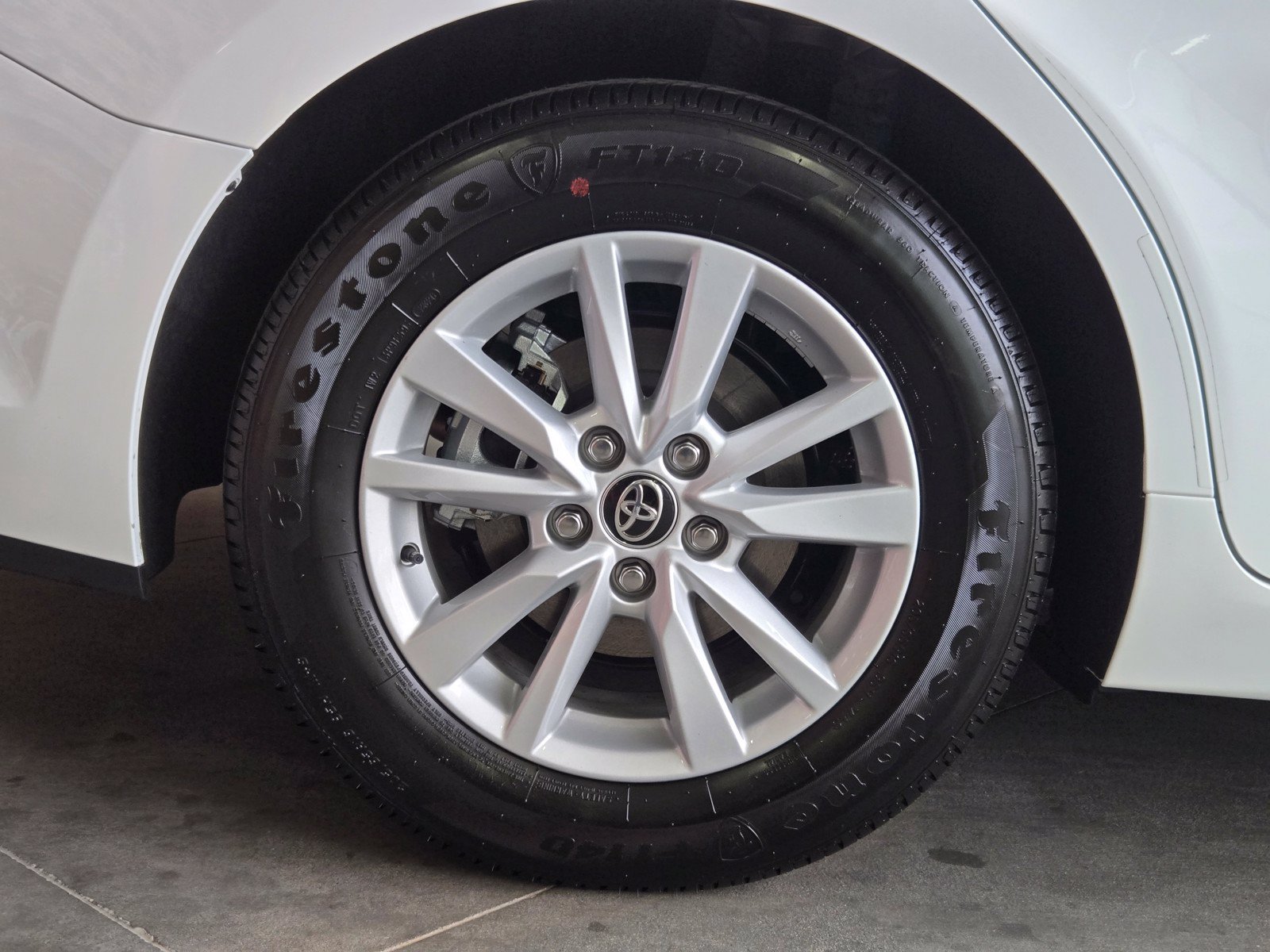 Certified 2026 Toyota Camry Hybrid FWD image 5