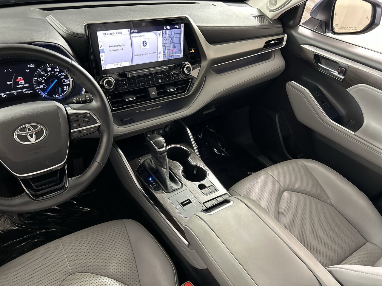 Used 2021 Toyota Highlander Limited image 23