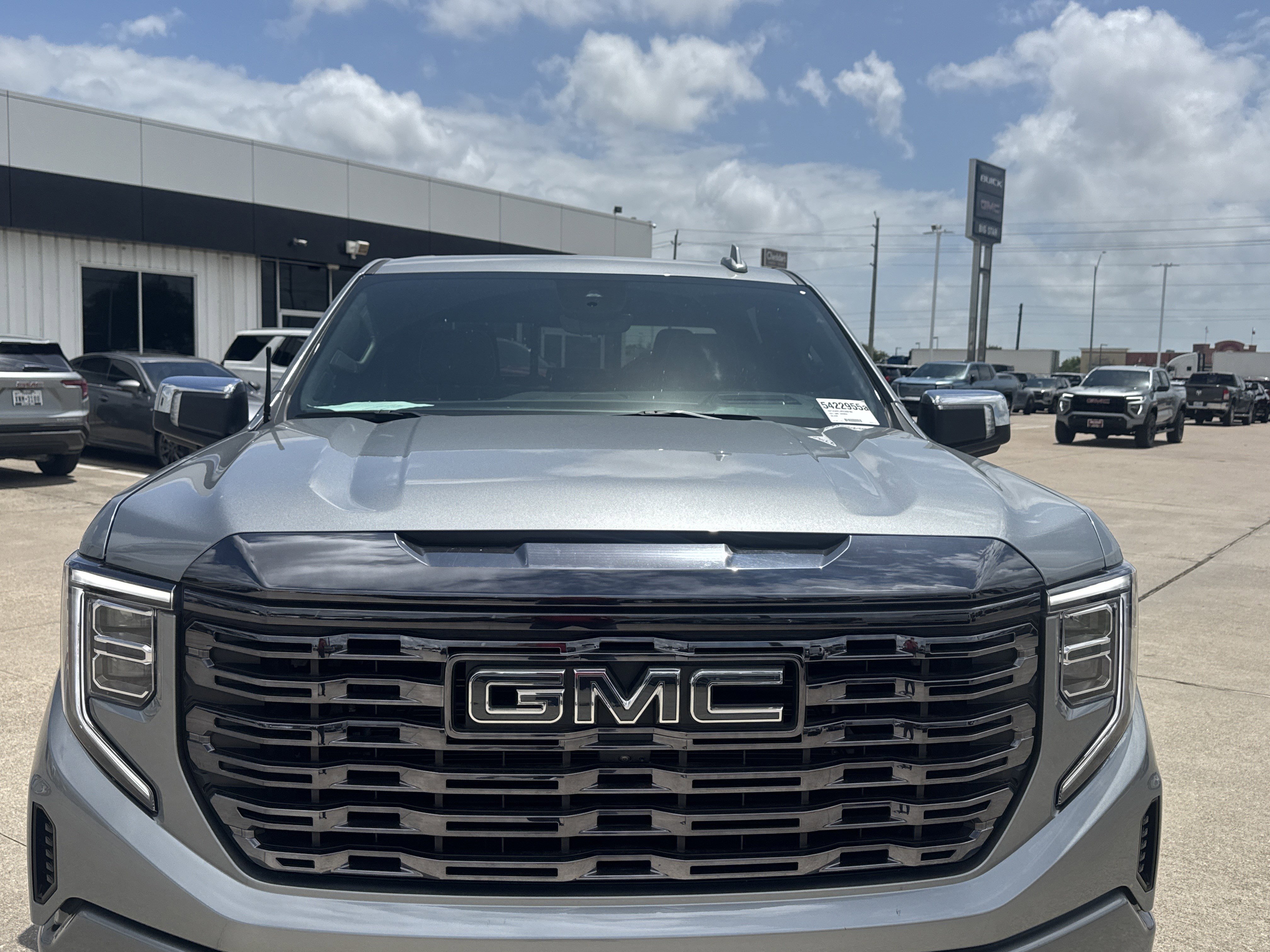 Used 2024 GMC Sierra 1500 Denali Ultimate AWD/4WD image 19
