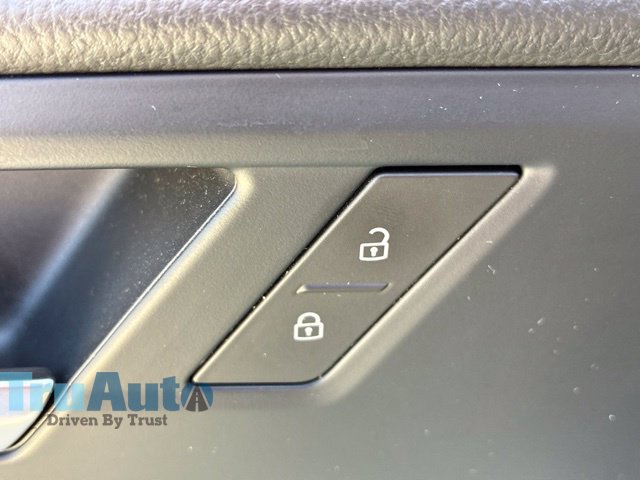 Used 2025 Volkswagen Jetta Sport FWD image 22