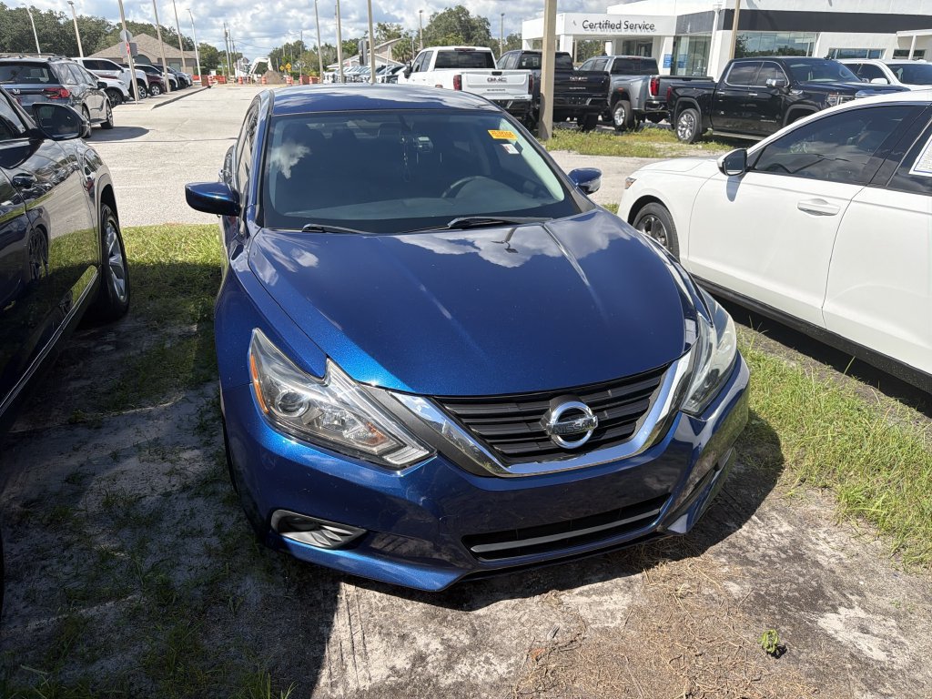 Used 2017 Nissan Altima 2.5 SR FWD image 4