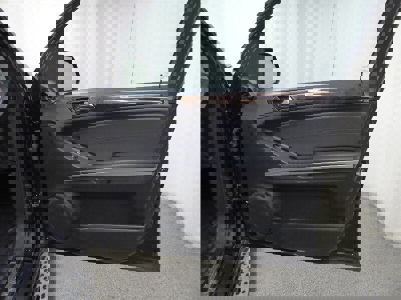 Used 2010 Mercedes-Benz ML 350 4MATIC image 23