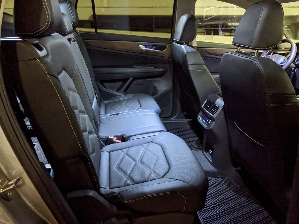 New 2026 Volkswagen Atlas SE image 25