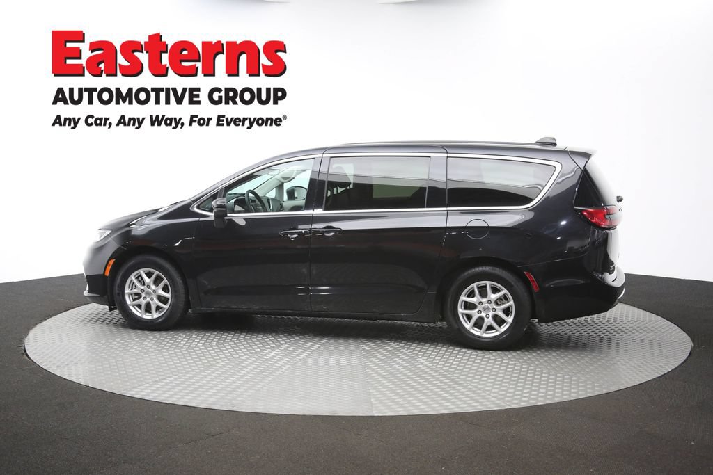 Used 2023 Chrysler Pacifica Touring-L FWD image 63