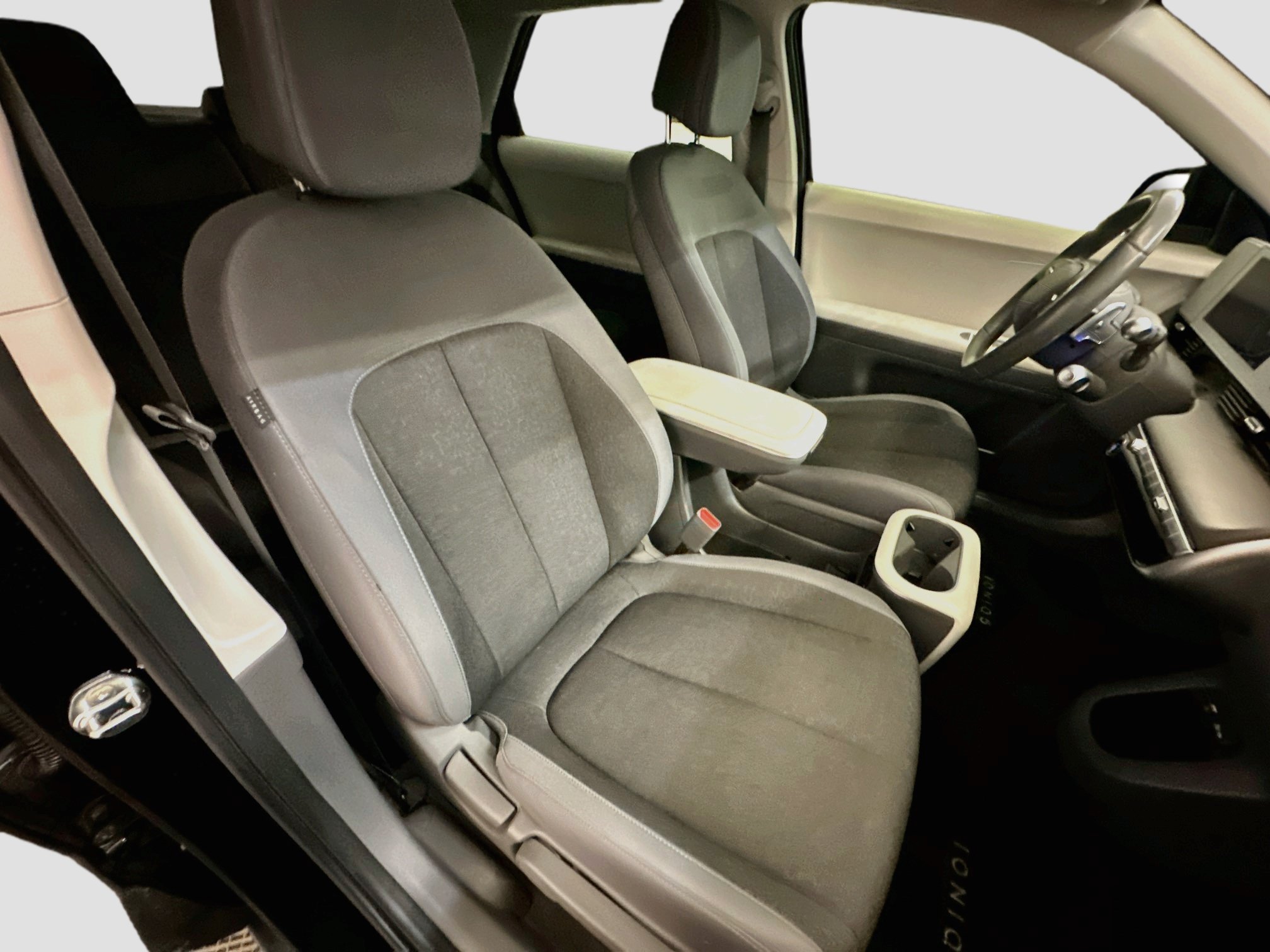Used 2024 Hyundai Ioniq 5 SEL AWD/4WD image 33