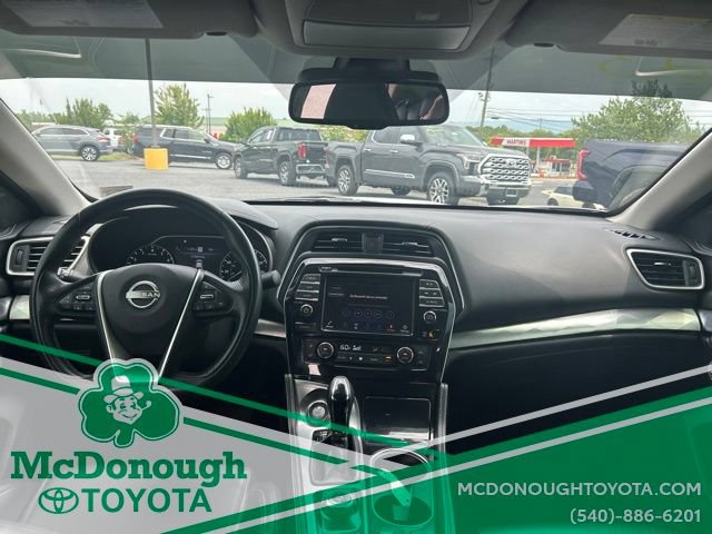 Used 2023 Nissan Maxima SV w/ Floor Mat Group FWD image 11
