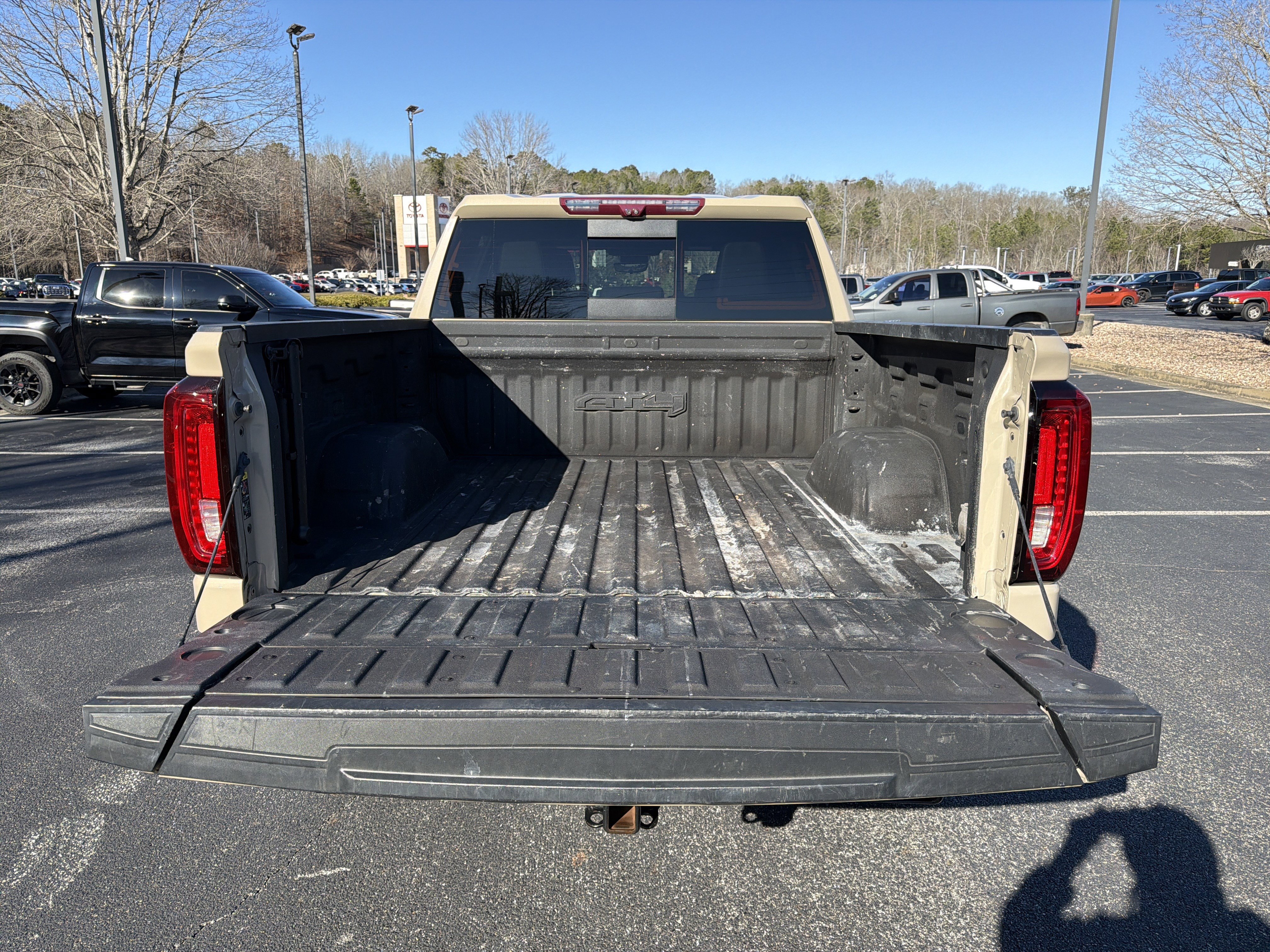 Used 2023 GMC Sierra 1500 AT4 w/ Technology Package image 17