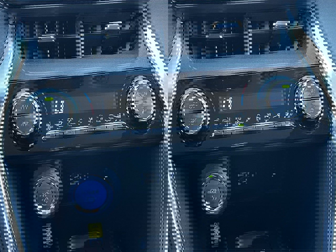 Used 2021 Toyota Venza LE image 18