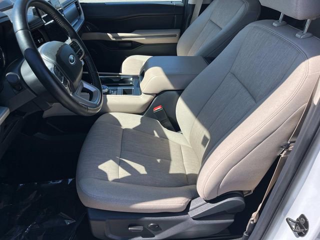 Used 2023 Ford Expedition XLT image 14