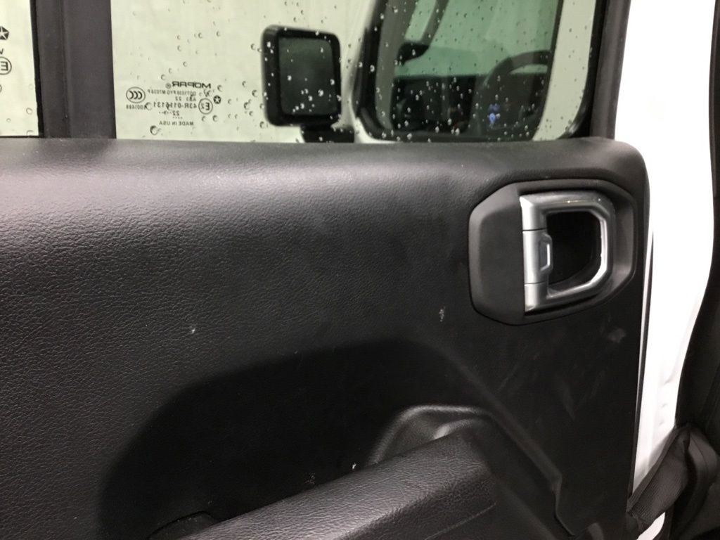 Used 2023 Jeep Wrangler Willys image 12