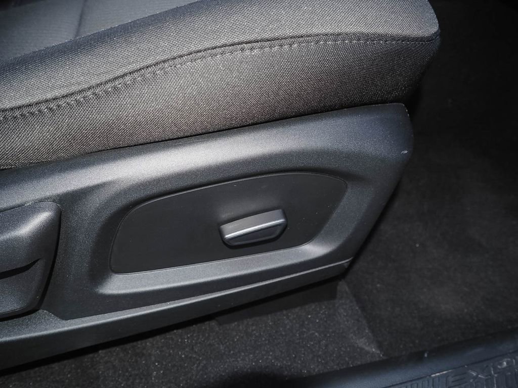 Used 2023 Ford Explorer XLT image 22