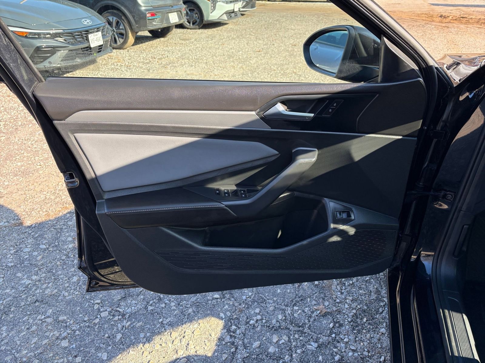 Used 2025 Volkswagen Jetta SE image 20