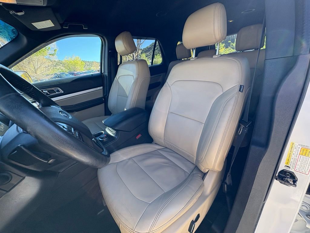 Used 2017 Ford Explorer XLT w/ Equipment Group 202A image 15