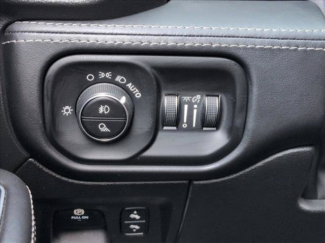 Used 2023 RAM 1500 Limited w/ Body Color Bumper Group AWD/4WD image 16