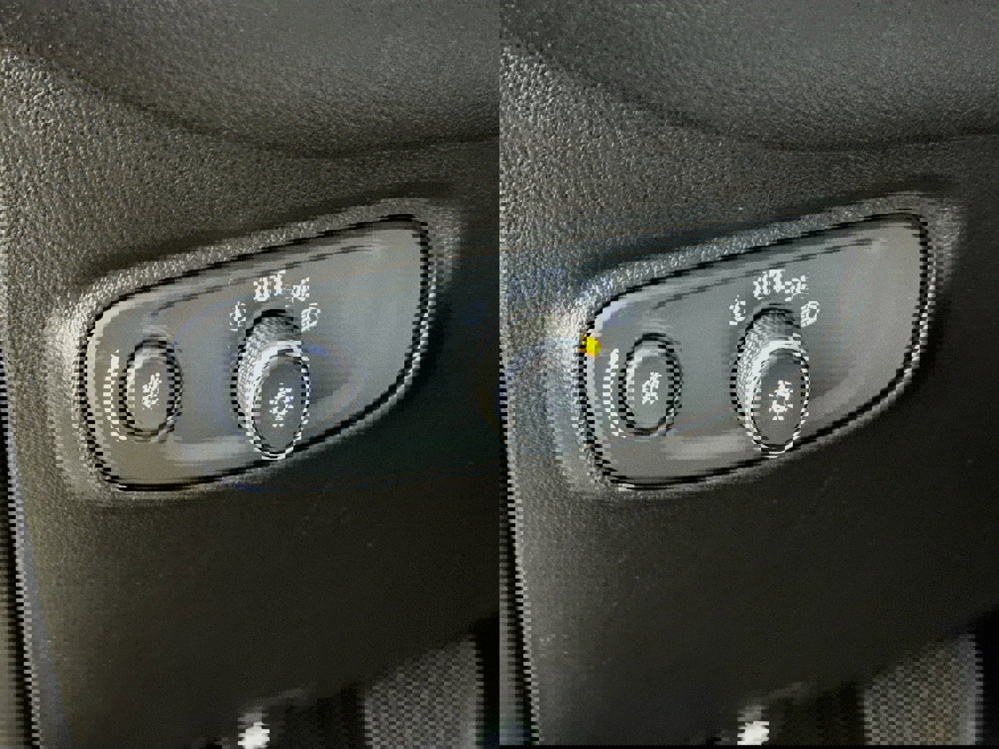 Used 2020 Chevrolet Equinox LS w/ LS Convenience Package image 12