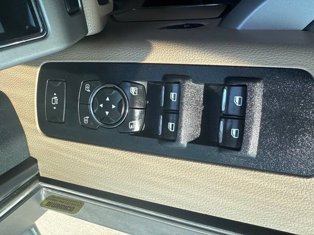 Used 2020 Ford F350 Lariat w/ Lariat Value Package AWD/4WD image 16