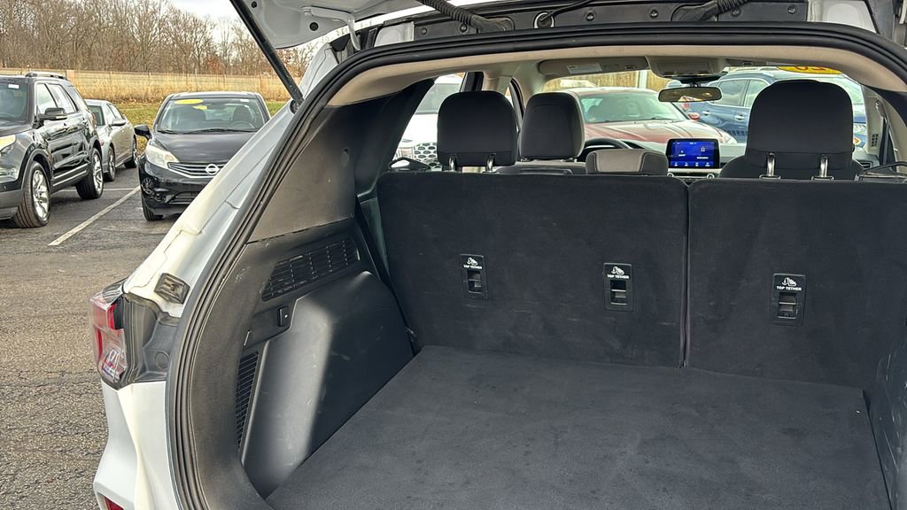 Used 2020 Ford Escape SE image 36