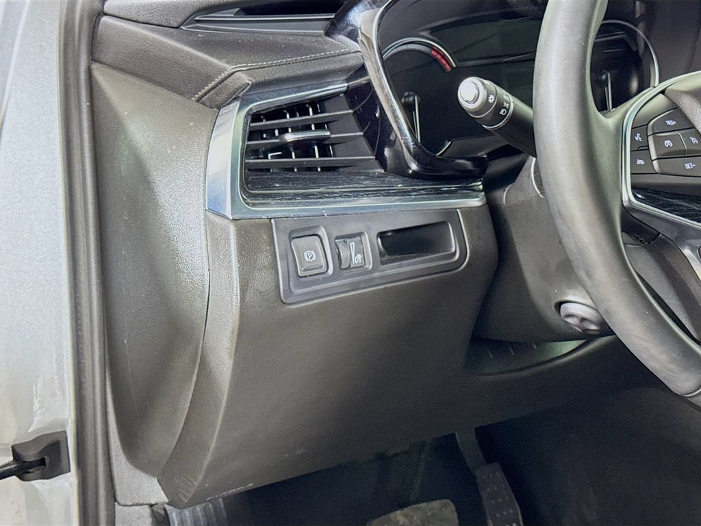 Used 2025 Cadillac XT5 Premium Luxury FWD image 8