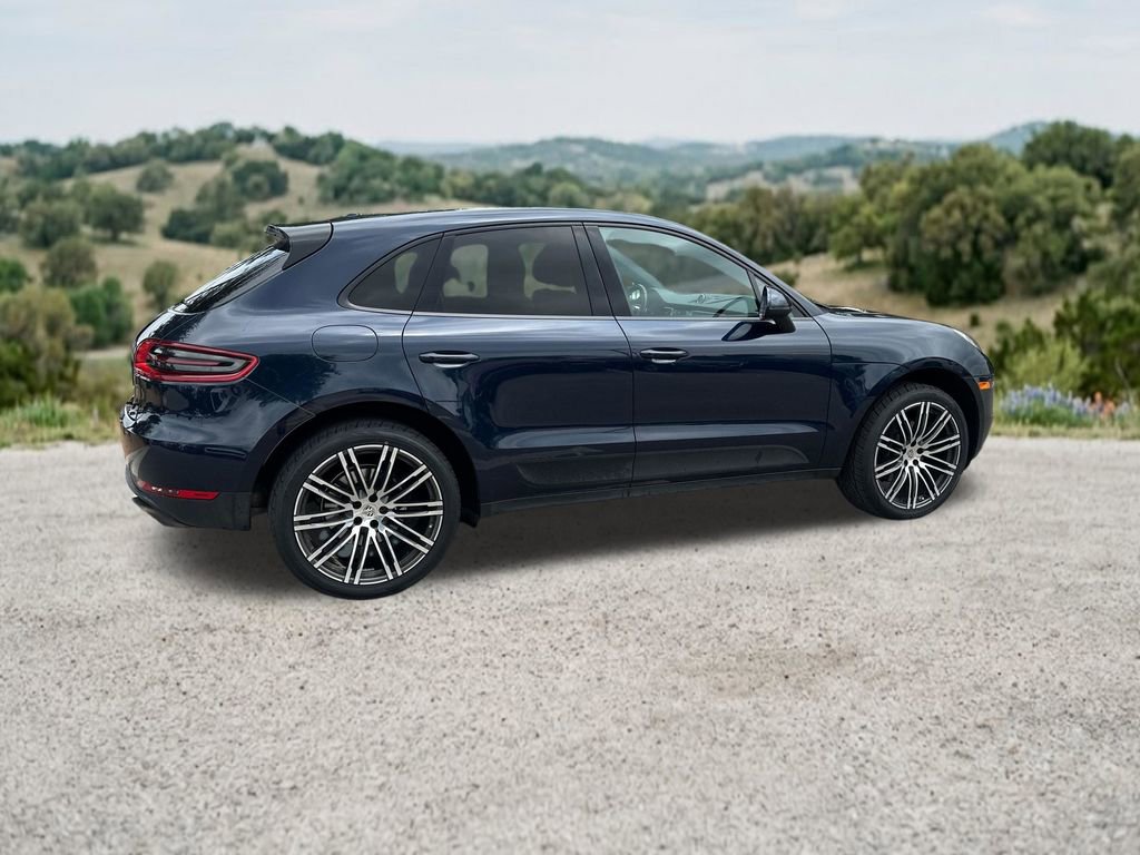 Used 2018 Porsche Macan AWD/4WD image 11