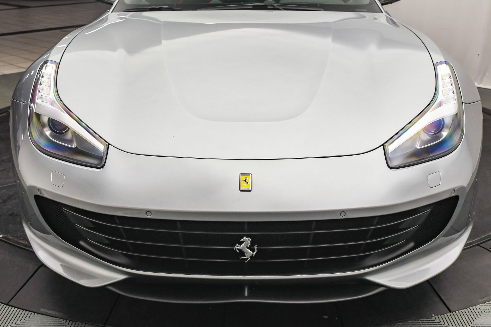 Used 2018 Ferrari GTC4Lusso T image 30