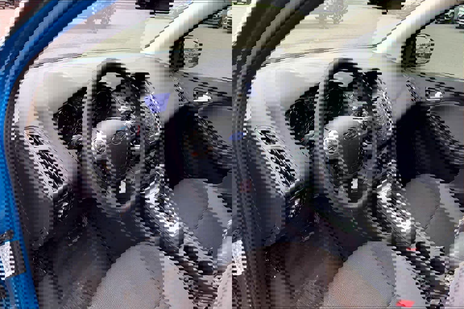 Used 2013 Ford Focus SE image 17